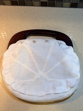 Vintage DE'LANTHE Wood Handle White Cotton Handbag